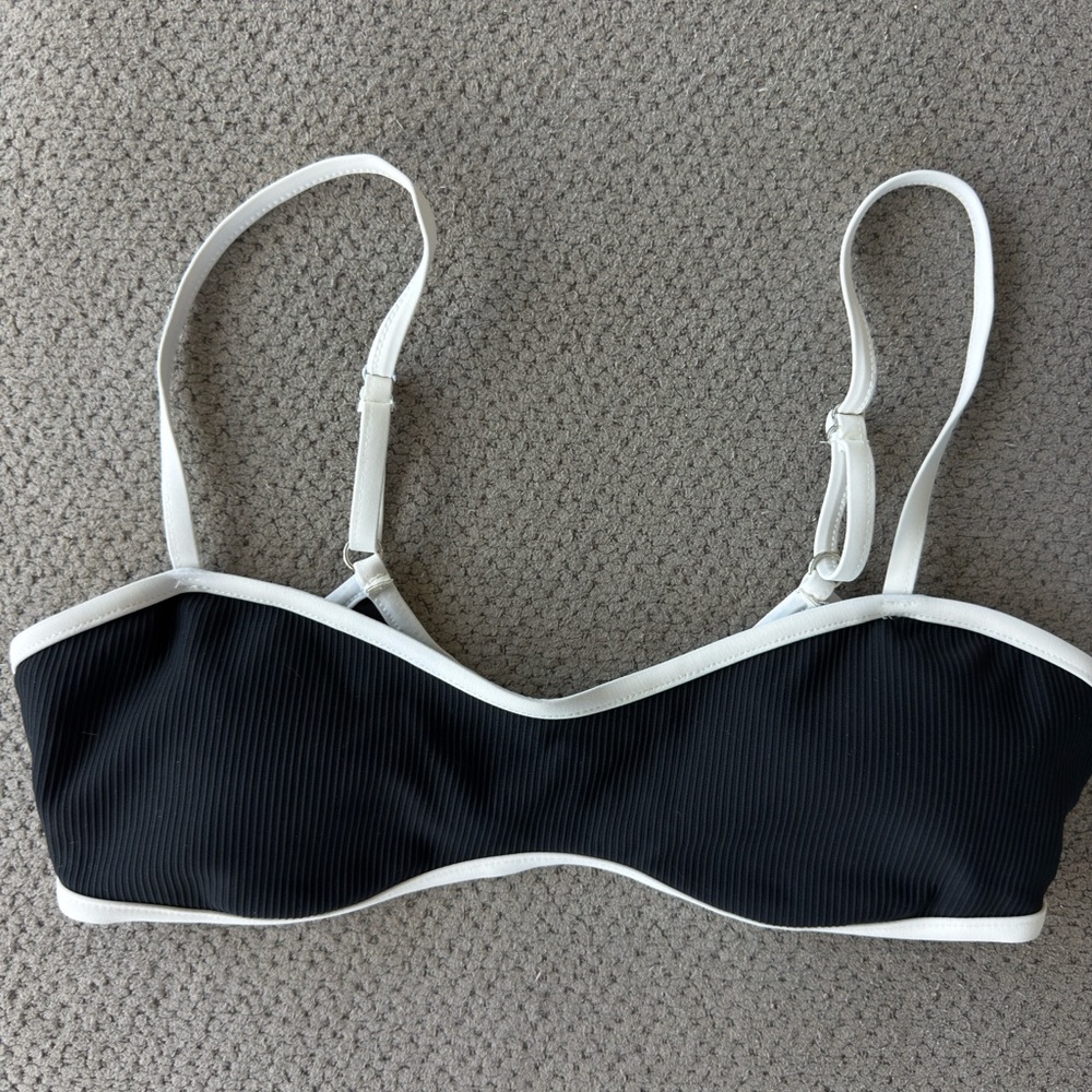 Dippin’ Daisy’s Bikini Top